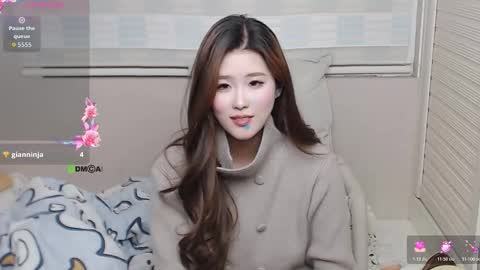 simonastephanie online show from November 2025 03:01:02 PM