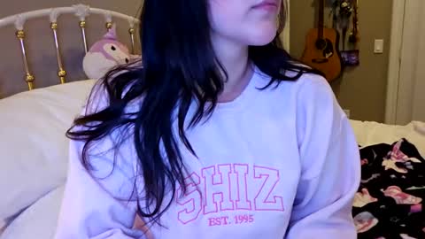 simonesighren online show from October 2025 04:18:02 AM