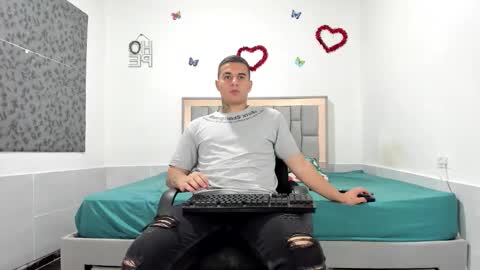 Snapshot of simonkeler chatting on October 2025 02:15:01 AM SIMON KELER online show from October 2025 02:15:01 AM