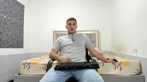 SIMON KELER online show from January 2026 12:47:01 AM