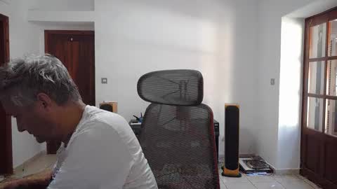 Simon online show from September 2025 12:52:01 PM