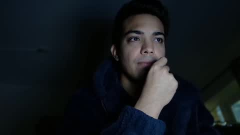 Snapshot of simple_pleasure_ chatting on December 2024 02:14:01 AM Ryan online show from December 2024 02:14:01 AM