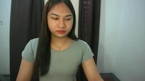 Snapshot of simply_francine chatting on June 2026 01:16:02 AM simply francine online show from June 2026 01:16:02 AM