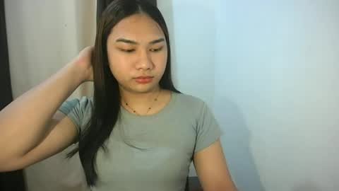Snapshot of simply_francine chatting on June 2026 01:04:02 AM simply francine online show from June 2026 01:04:02 AM