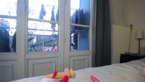 Sofi wed. - sat. 11am - 11 pm and Santi with Sofi sun.. - tue. 11 am - 5 pm  europe online show from December 2024 03:39:01 PM