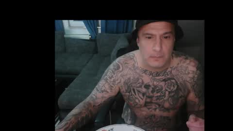 sinalco1975 online show from December 2025 04:08:02 AM