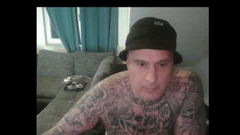 Snapshot of sinalco1975 chatting on May 2026 02:51:02 AM sinalco1975 online show from May 2026 02:51:02 AM