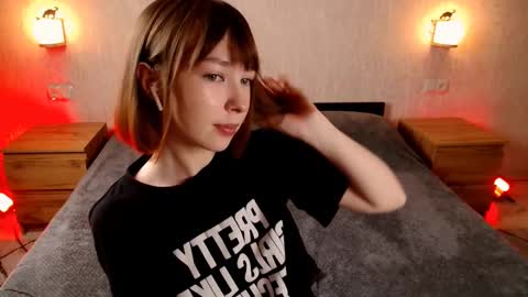 Sindy Juxx online show from March 2025 09:43:02 PM