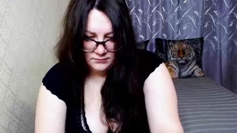 Angela online show from March 2026 01:29:02 PM