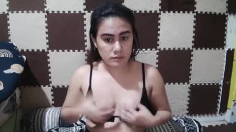 Snapshot of singlemomma31 chatting on February 2025 03:50:01 PM stef online show from February 2025 03:50:01 PM