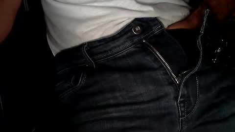 Snapshot of sinthesi chatting on October 2025 06:01:01 AM Alex online show from October 2025 06:01:01 AM