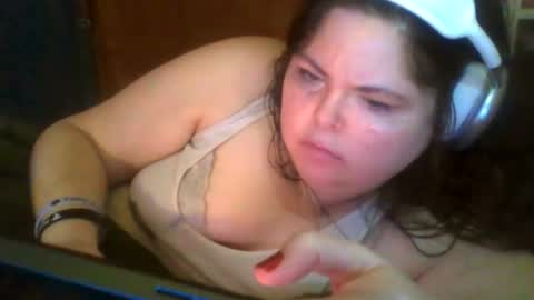 Siofra online show from November 2025 12:05:01 PM