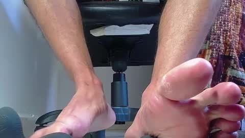 only foot                         worshipers here online show from February 2025 09:31:02 PM