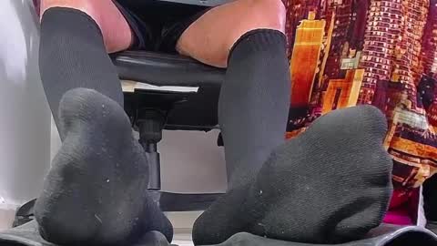 only foot                         worshipers here online show from March 2025 09:35:01 PM