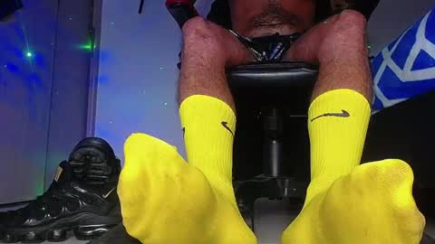 only foot                         worshipers here online show from February 2026 02:17:02 AM