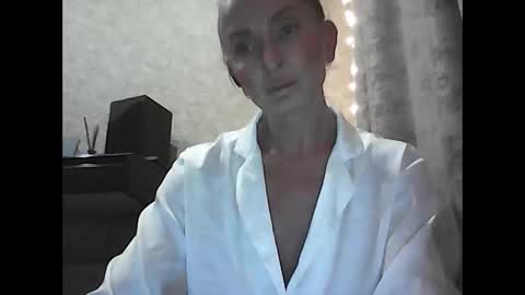 Snapshot of siren_voise chatting on February 2026 01:43:01 PM siren_voise online show from February 2026 01:43:01 PM