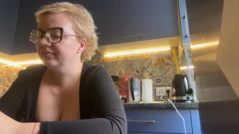 Snapshot of sirena2025 chatting on September 2025 03:44:01 PM sirena2025 online show from September 2025 03:44:01 PM