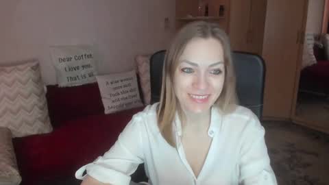 Snapshot of sirenasilk chatting on March 2026 10:08:02 AM sirenasilk online show from March 2026 10:08:02 AM