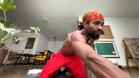 Snapshot of siriss_boyrag chatting on February 2026 01:40:01 PM siriss_boyrag online show from February 2026 01:40:01 PM