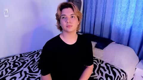 Snapshot of sirius_angels chatting on February 2026 02:48:01 PM Sirius angels online show from February 2026 02:48:01 PM