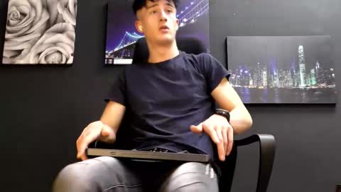 SirReedy online show from December 2025 10:00:02 AM