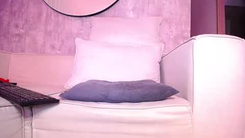 Call me papi online show from January 2025 04:05:01 AM