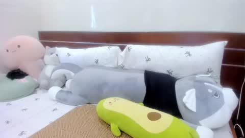 julila online show from December 2025 02:52:01 AM