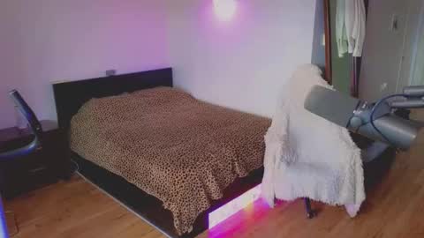 Snapshot of sissyashleigh chatting on March 2026 05:28:01 PM Ashleigh Mak online show from March 2026 05:28:01 PM