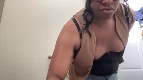 Sissyblkgoddess online show from February 2026 03:02:01 AM