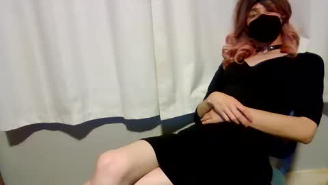 Snapshot of sissycamilxo chatting on April 2026 04:06:02 AM camilcamilla sheher online show from April 2026 04:06:02 AM