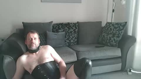 Snapshot of sissyslutboyxxx chatting on November 2025 12:04:02 PM SafaSlave online show from November 2025 12:04:02 PM