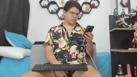 Siul Thompson online show from September 2025 01:51:01 AM