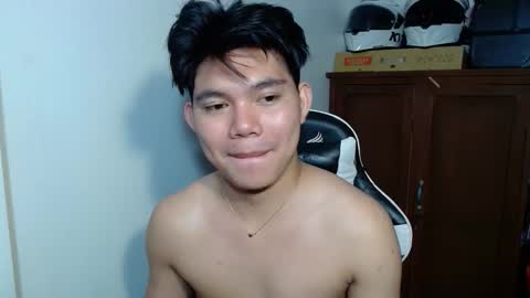 Snapshot of sixtj4s chatting on February 2026 09:57:02 PM mIKE online show from February 2026 09:57:02 PM