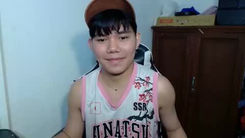 Snapshot of sixtj4s chatting on February 2026 06:51:01 AM mIKE online show from February 2026 06:51:01 AM