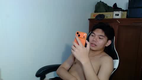 Snapshot of sixtj4s chatting on February 2026 02:33:01 PM mIKE online show from February 2026 02:33:01 PM