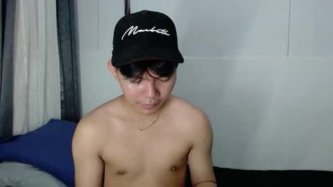 Snapshot of sixtj4s chatting on February 2026 03:21:01 AM mIKE online show from February 2026 03:21:01 AM