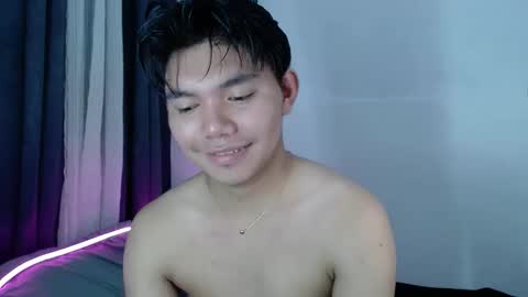 Snapshot of sixtj4s chatting on February 2026 07:04:02 AM mIKE online show from February 2026 07:04:02 AM