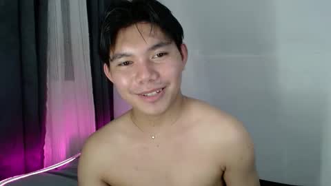 Snapshot of sixtj4s chatting on February 2026 07:10:01 PM mIKE online show from February 2026 07:10:01 PM