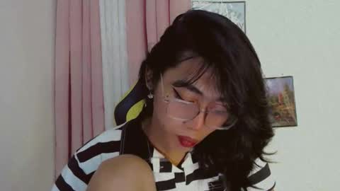 Sizka online show from November 2025 04:06:01 PM