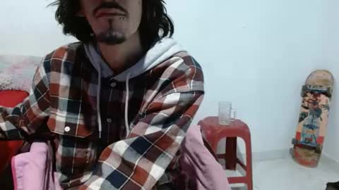 Snapshot of sk8sir chatting on July 2026 01:07:02 PM sk8sir online show from July 2026 01:07:02 PM