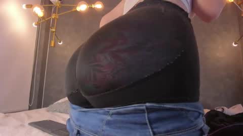 skaila_angels1 online show from October 2025 12:24:02 AM