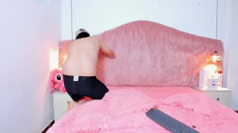 skarletruiz online show from November 2025 03:04:01 PM