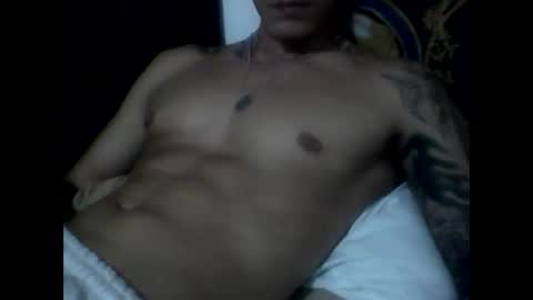 Snapshot of skater19xxx chatting on January 2025 01:39:02 AM miguel online show from January 2025 01:39:02 AM