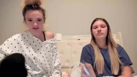 skiimaskabby online show from November 2025 02:45:01 AM