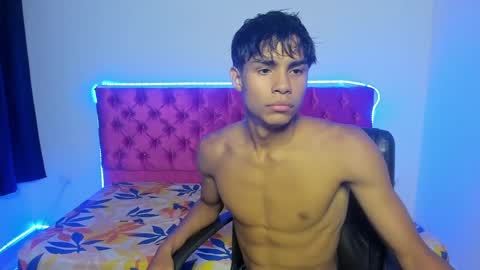 Snapshot of skinny_sam23 chatting on April 2026 03:45:01 AM sam online show from April 2026 03:45:01 AM