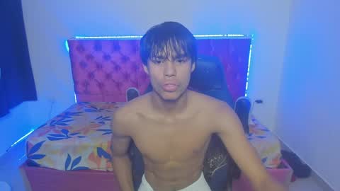 Snapshot of skinny_sam23 chatting on May 2026 05:01:02 AM sam online show from May 2026 05:01:02 AM