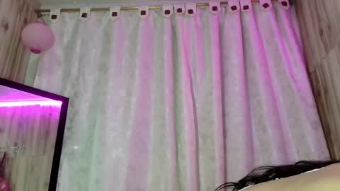 Snapshot of skinny_yizz chatting on November 2025 07:58:01 PM Only Pvt online show from November 2025 07:58:01 PM