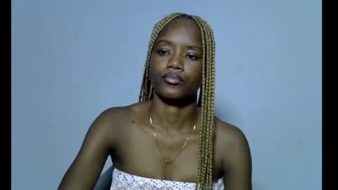 Snapshot of skinnybeauty1 chatting on April 2026 05:22:02 PM Linda independent model online show from April 2026 05:22:02 PM