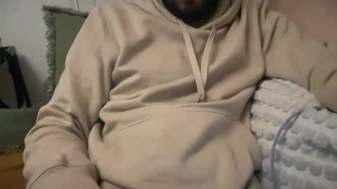Snapshot of skinnyguyfun chatting on April 2026 10:19:02 PM skinnyguyfun online show from April 2026 10:19:02 PM
