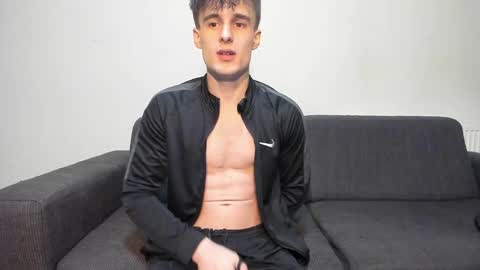 skinnyguywithbigd online show from December 2024 03:40:02 AM